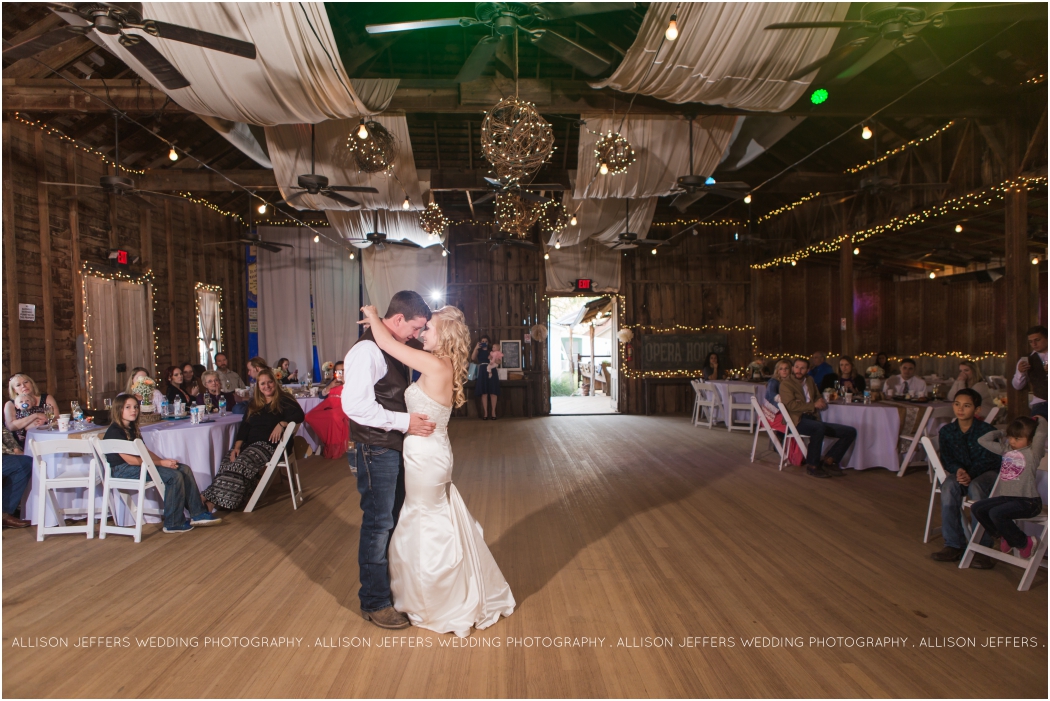Boerne Wedding Photographer _ Sisterdale Dancehall Wedding Photos _ Allison Jeffers Wedding Photography_0051