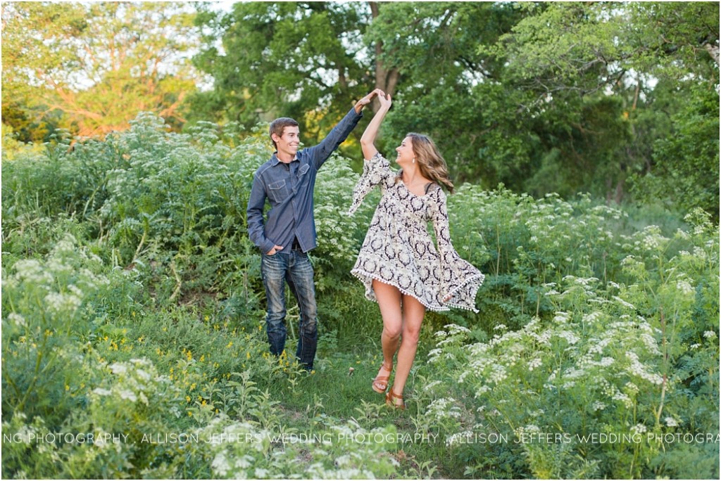 Kerrville engagement Session with wildflowers_0015