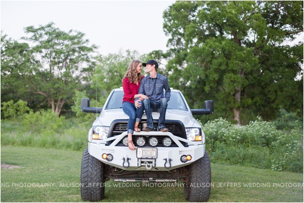 Kerrville engagement Session with wildflowers_0021