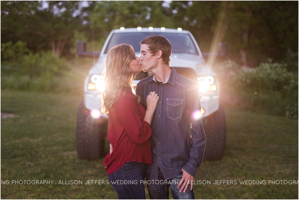 Kerrville engagement Session with wildflowers_0022