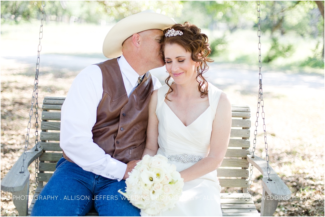 Texas Themed Wedding at Sisterdale Dancehall Boerne Wedding Photographer_0024