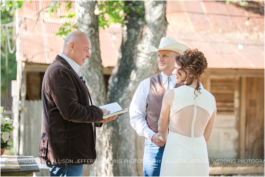 Texas Themed Wedding at Sisterdale Dancehall Boerne Wedding Photographer_0041