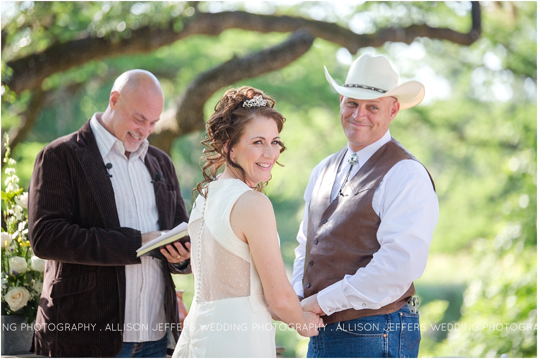 Texas Themed Wedding at Sisterdale Dancehall Boerne Wedding Photographer_0044