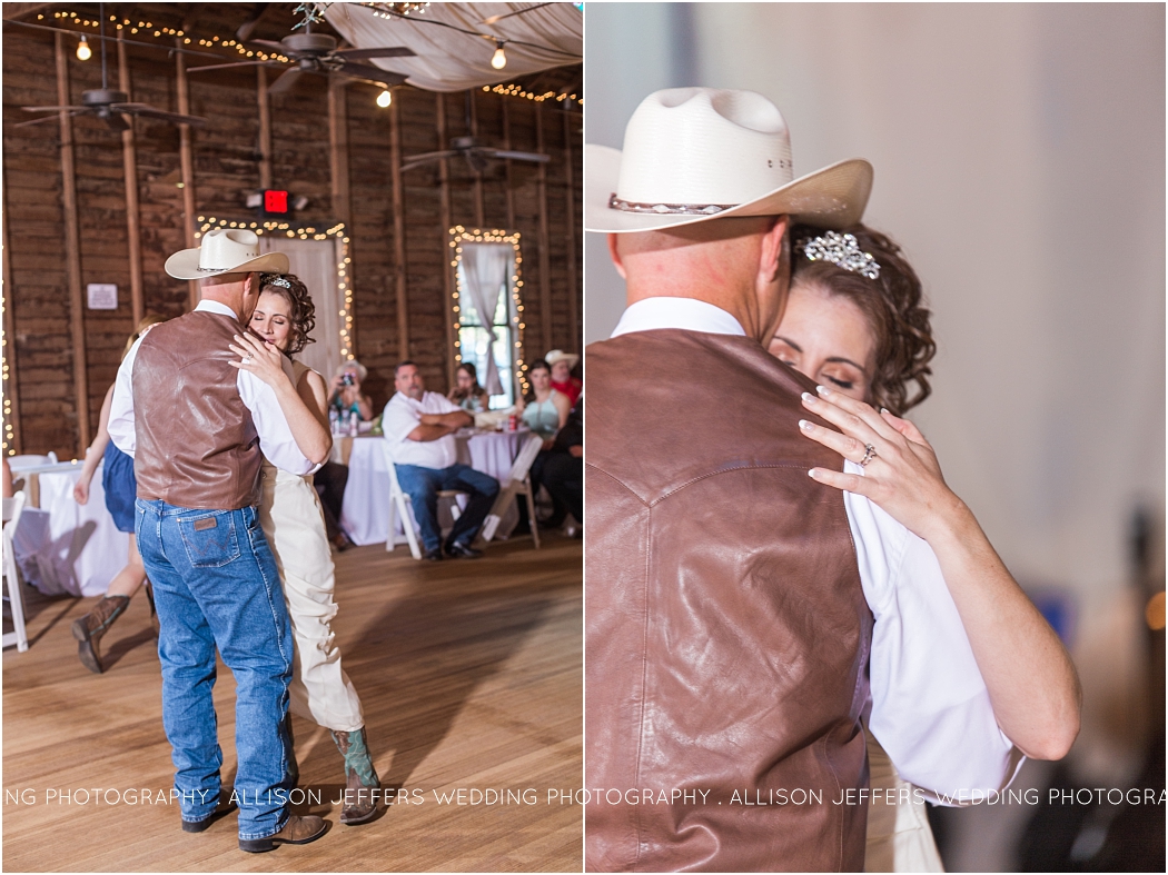 Texas Themed Wedding at Sisterdale Dancehall Boerne Wedding Photographer_0084