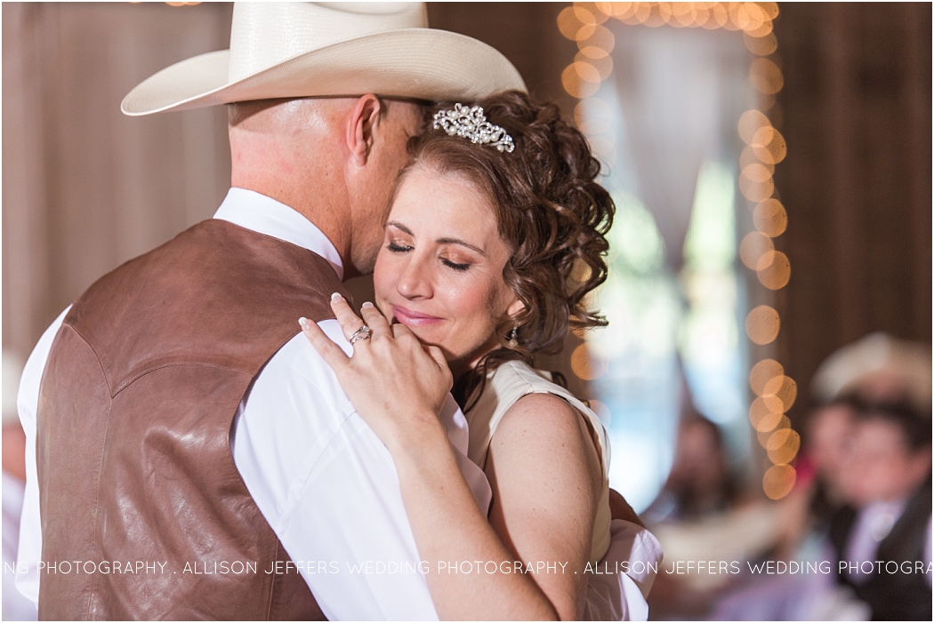 Texas Themed Wedding at Sisterdale Dancehall Boerne Wedding Photographer_0085