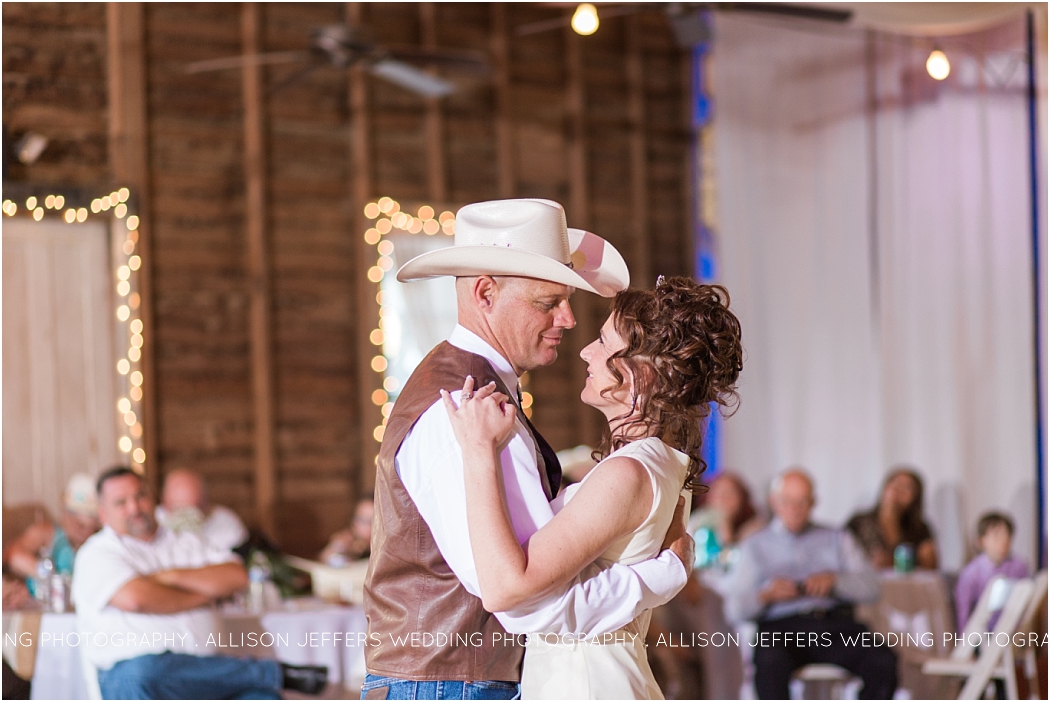 Texas Themed Wedding at Sisterdale Dancehall Boerne Wedding Photographer_0086