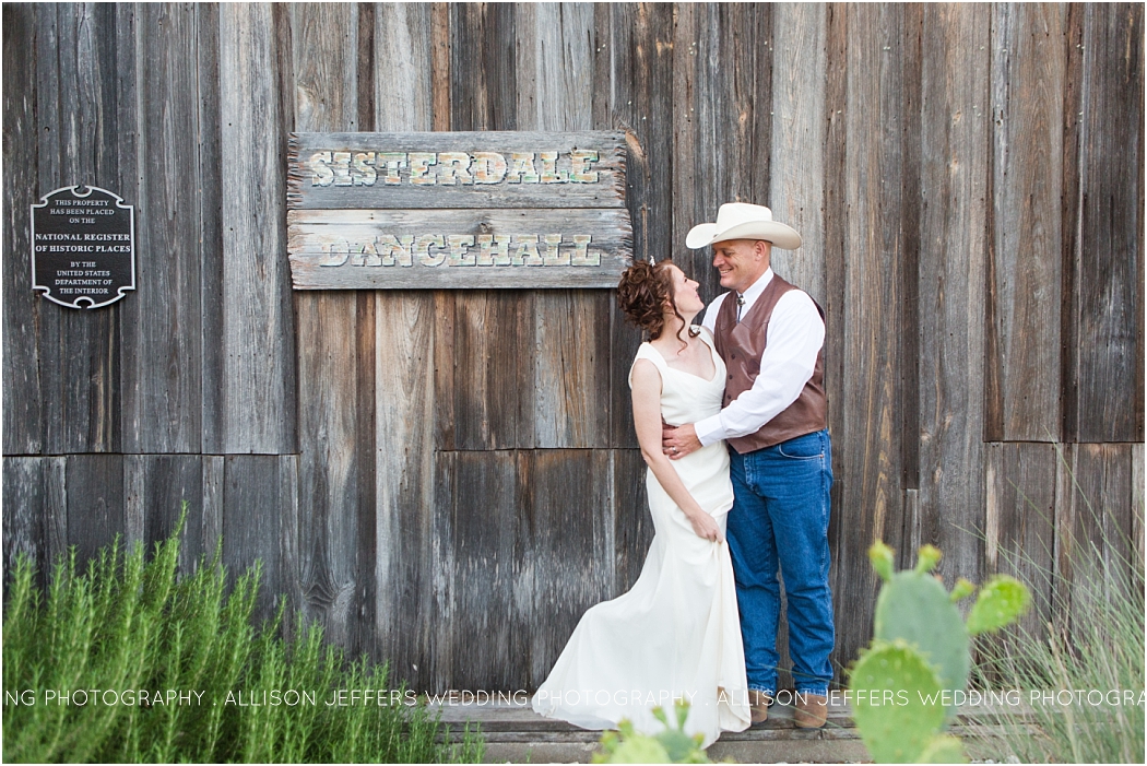 Texas Themed Wedding at Sisterdale Dancehall Boerne Wedding Photographer_0089