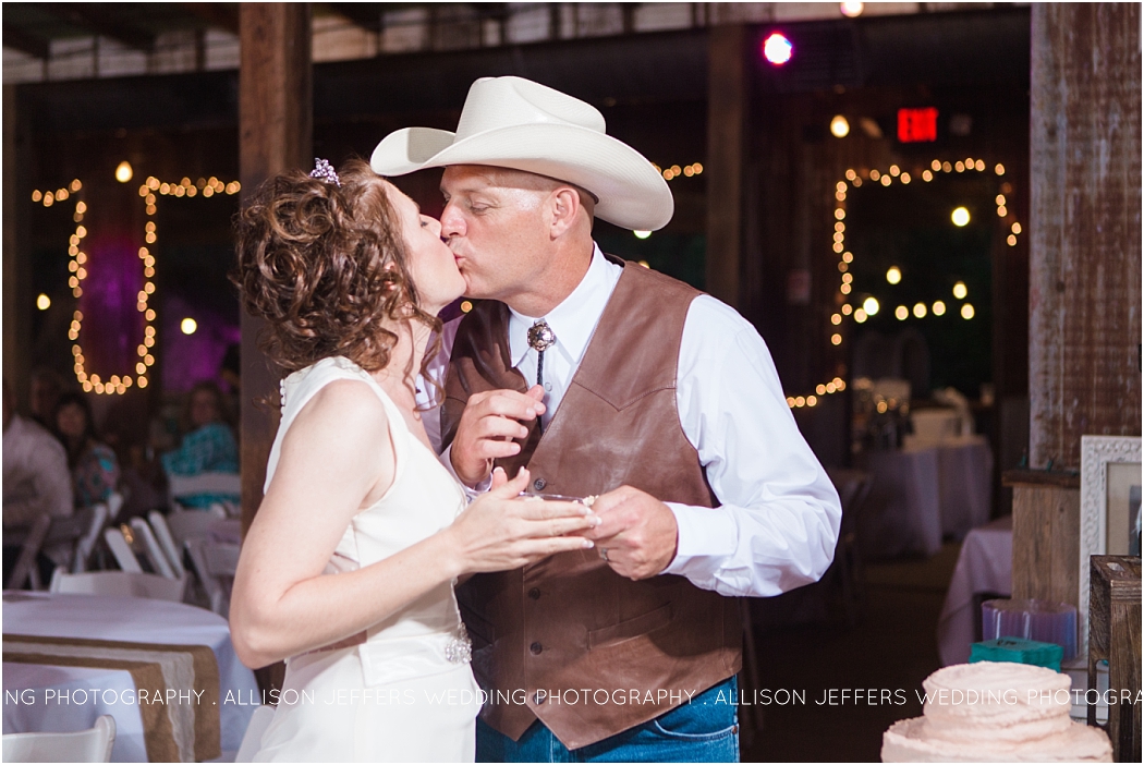 Texas Themed Wedding at Sisterdale Dancehall Boerne Wedding Photographer_0097