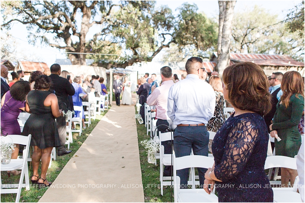 a-fall-wedding-at-sisterdale-dancehall-by-allison-jeffers-wedding-photography_0031