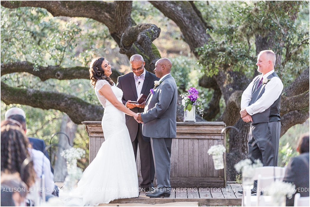 a-fall-wedding-at-sisterdale-dancehall-by-allison-jeffers-wedding-photography_0045