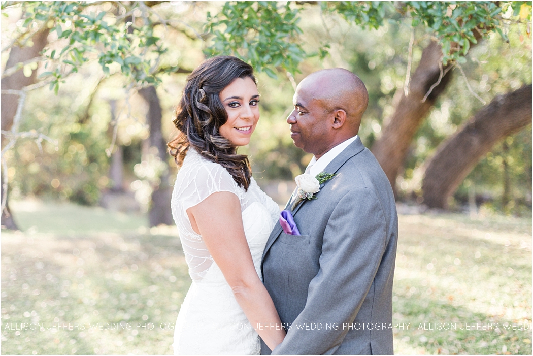 a-fall-wedding-at-sisterdale-dancehall-by-allison-jeffers-wedding-photography_0052