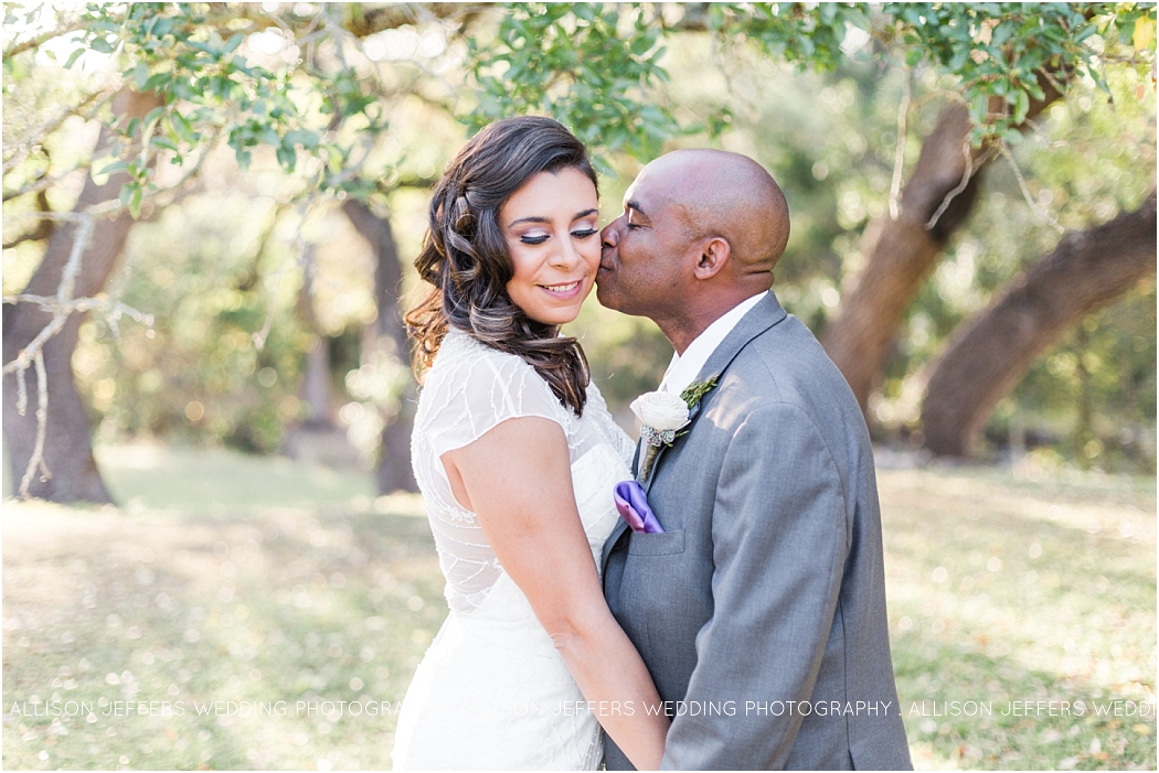 a-fall-wedding-at-sisterdale-dancehall-by-allison-jeffers-wedding-photography_0056