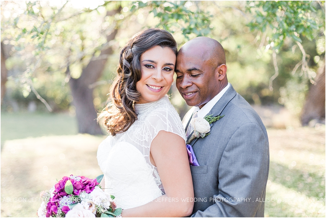 a-fall-wedding-at-sisterdale-dancehall-by-allison-jeffers-wedding-photography_0058