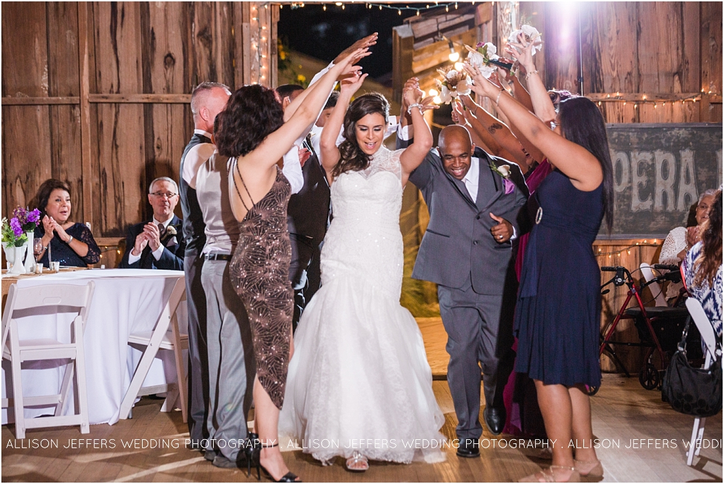 a-fall-wedding-at-sisterdale-dancehall-by-allison-jeffers-wedding-photography_0090