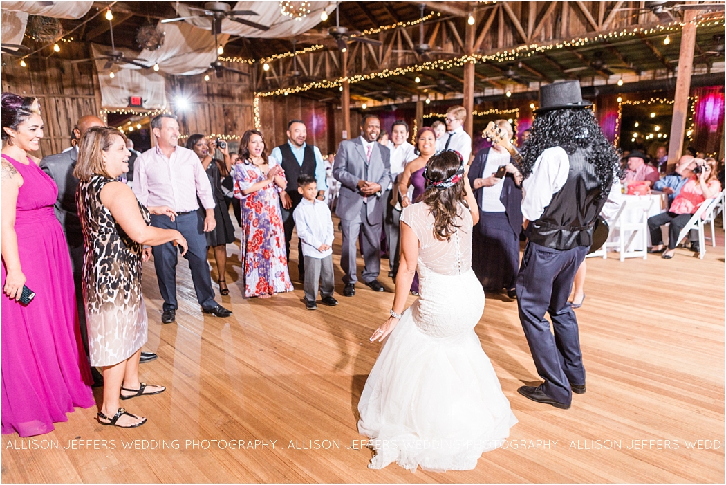 a-fall-wedding-at-sisterdale-dancehall-by-allison-jeffers-wedding-photography_0110