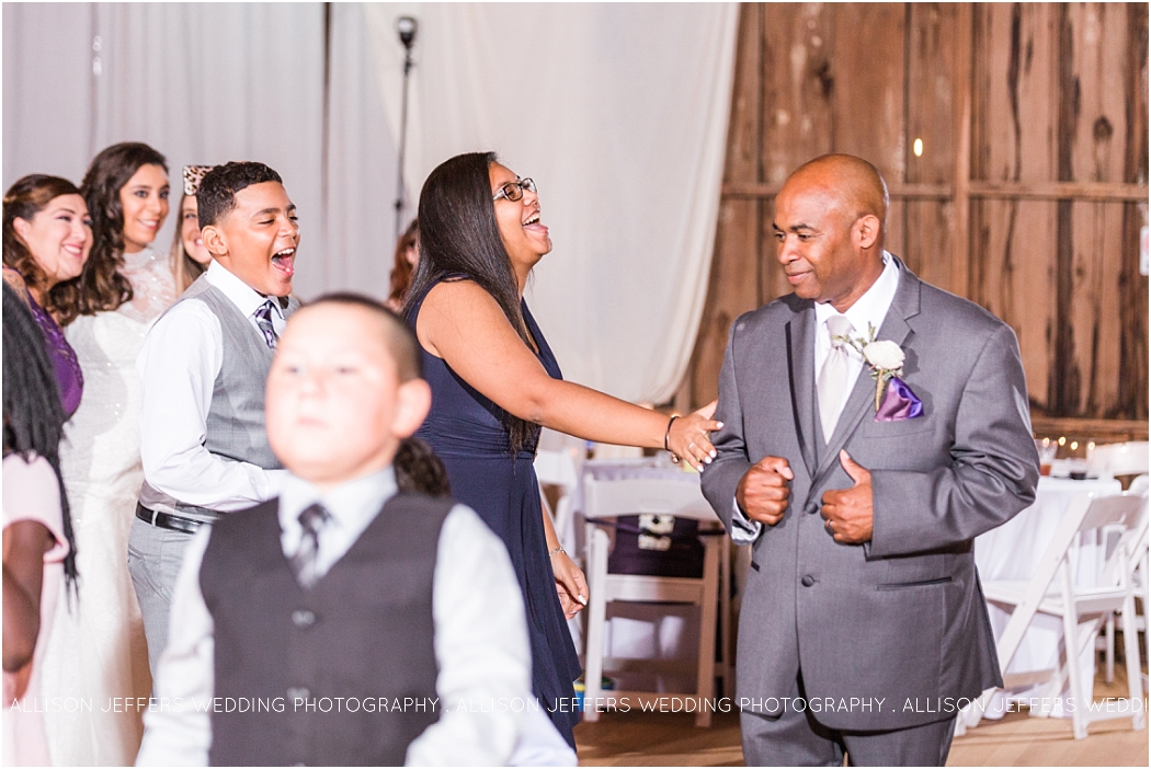 a-fall-wedding-at-sisterdale-dancehall-by-allison-jeffers-wedding-photography_0116