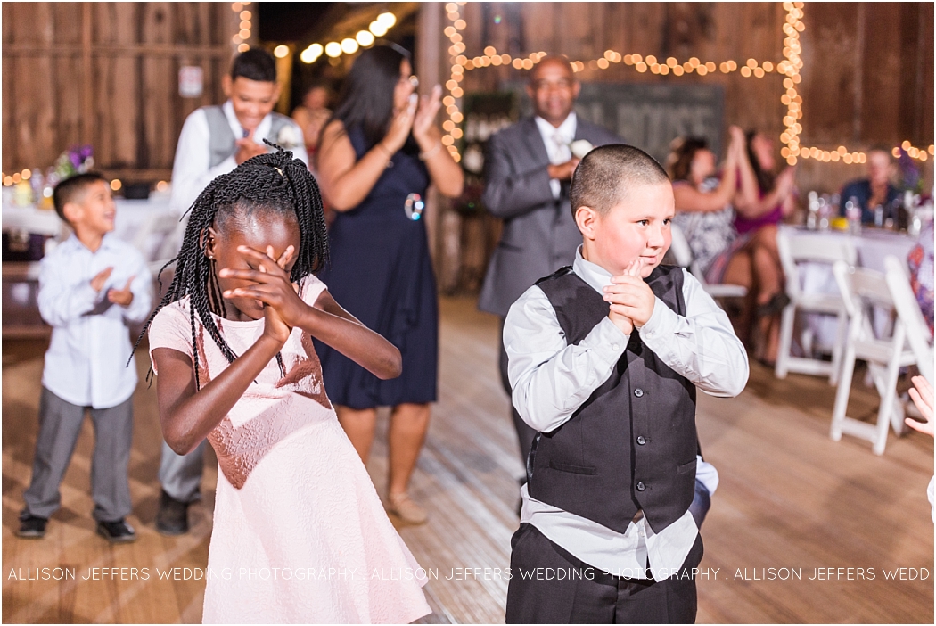 a-fall-wedding-at-sisterdale-dancehall-by-allison-jeffers-wedding-photography_0117