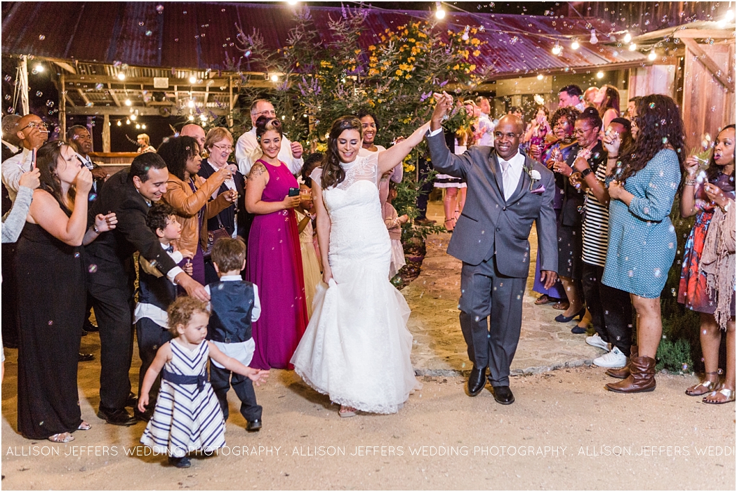 a-fall-wedding-at-sisterdale-dancehall-by-allison-jeffers-wedding-photography_0131