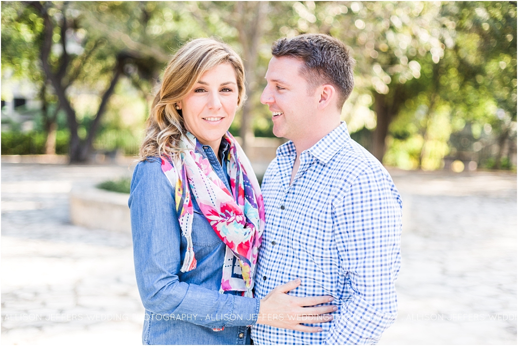 a-fall-engagement-session-at-southwest-school-of-art-in-san-antonio-by-allison-jeffers-wedding-photography_0011