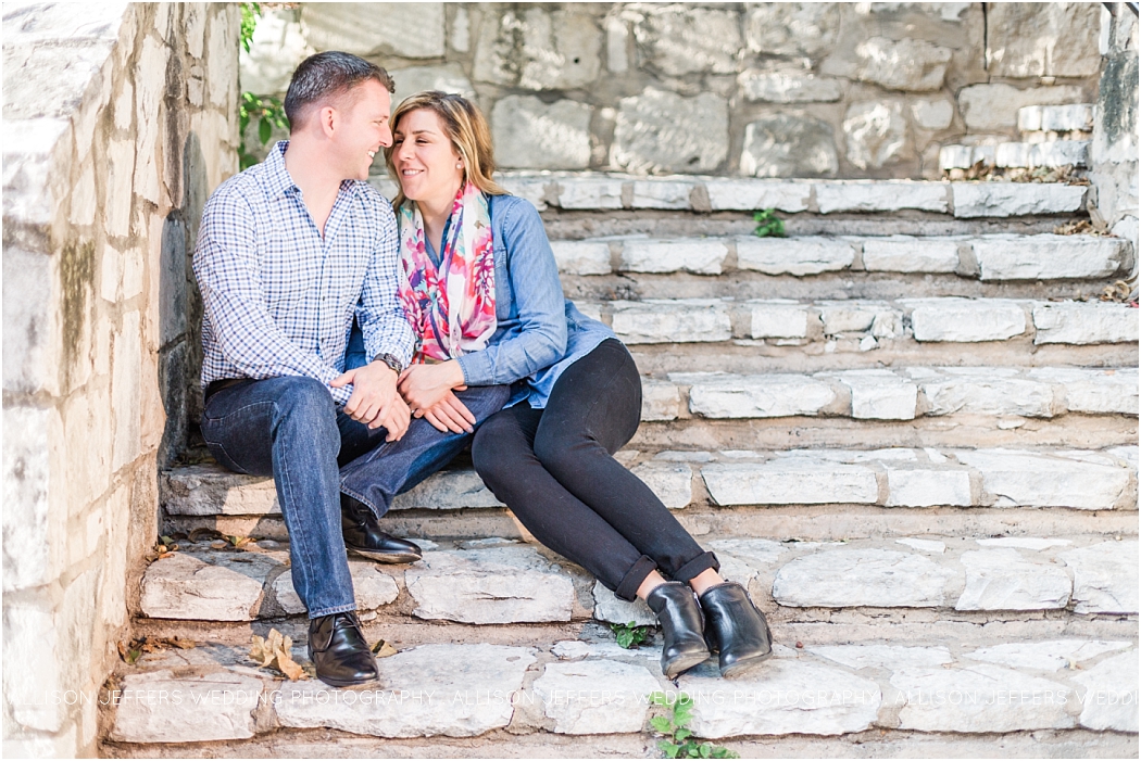 a-fall-engagement-session-at-southwest-school-of-art-in-san-antonio-by-allison-jeffers-wedding-photography_0013