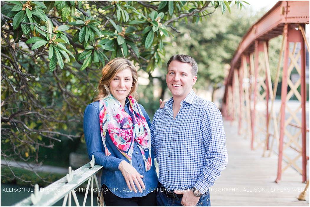 a-fall-engagement-session-at-southwest-school-of-art-in-san-antonio-by-allison-jeffers-wedding-photography_0023