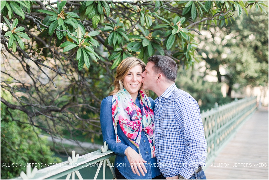 a-fall-engagement-session-at-southwest-school-of-art-in-san-antonio-by-allison-jeffers-wedding-photography_0025