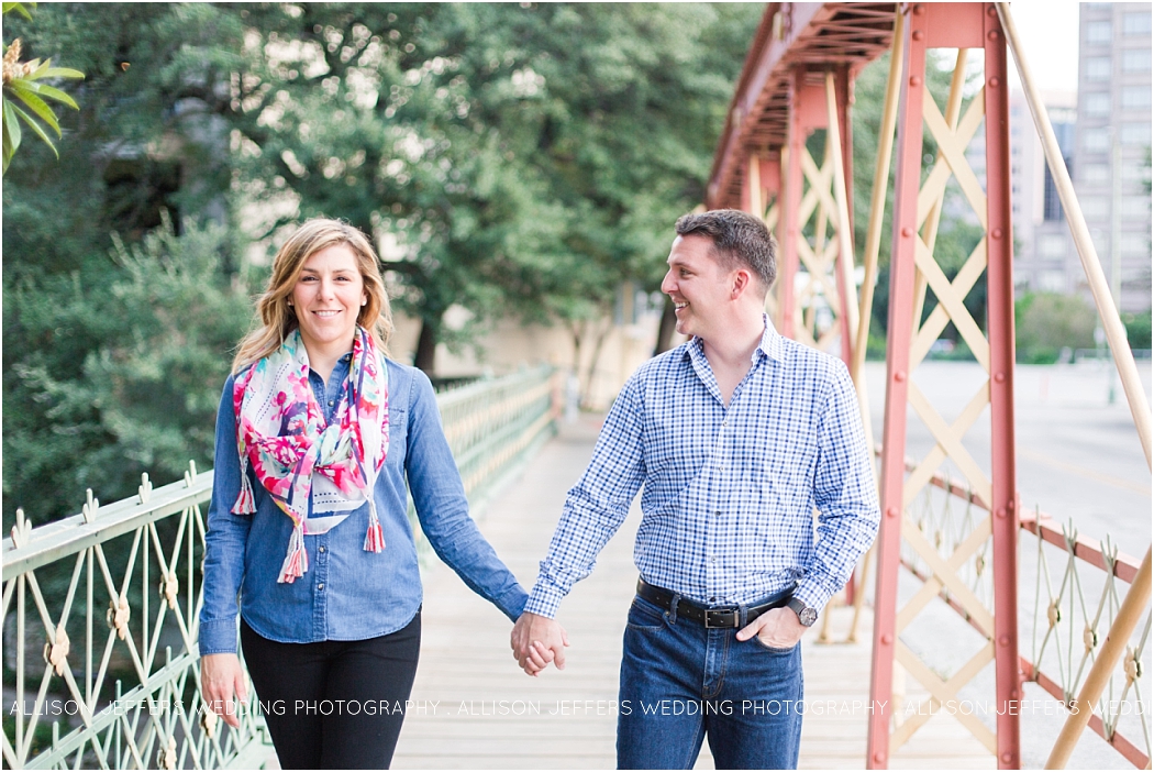 a-fall-engagement-session-at-southwest-school-of-art-in-san-antonio-by-allison-jeffers-wedding-photography_0026