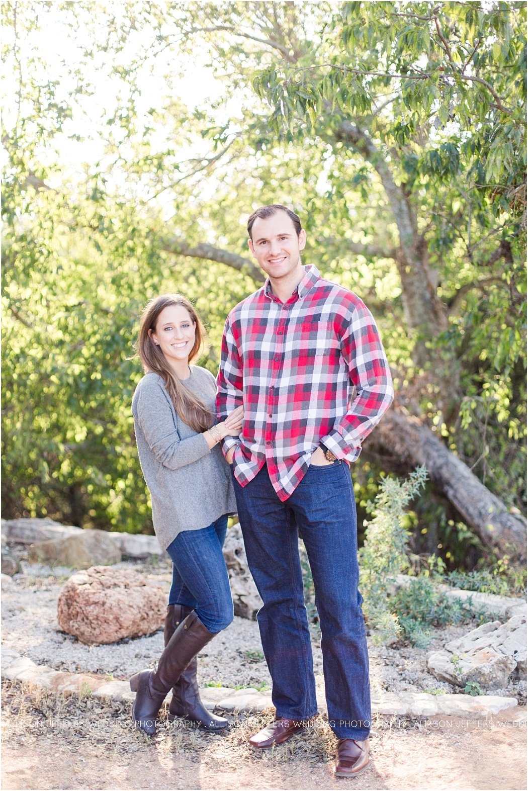 a-fall-engagement-session-in-fredericksburg-texas-by-allison-jeffers-wedding-photography_0001
