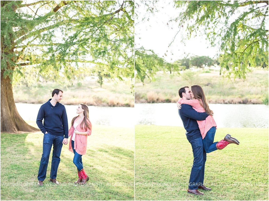 a-fall-engagement-session-in-fredericksburg-texas-by-allison-jeffers-wedding-photography_0017