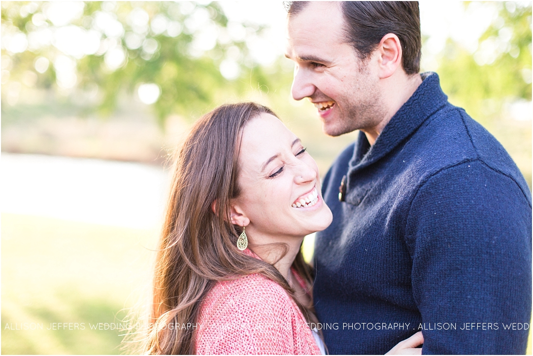 a-fall-engagement-session-in-fredericksburg-texas-by-allison-jeffers-wedding-photography_0024