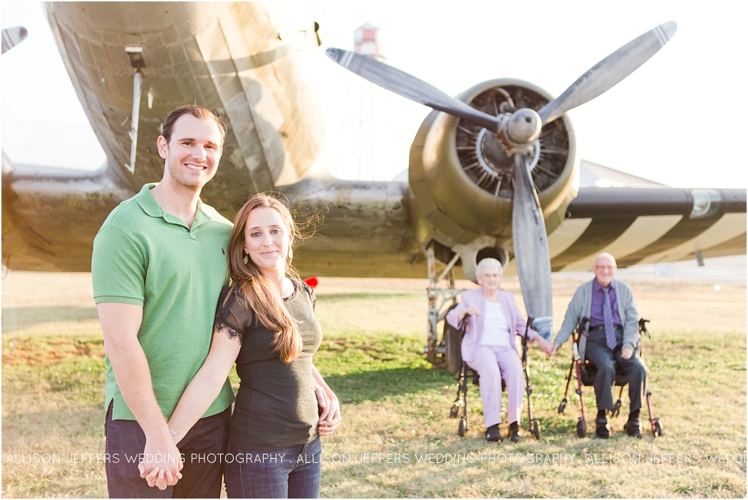 a-fall-engagement-session-in-fredericksburg-texas-by-allison-jeffers-wedding-photography_0031