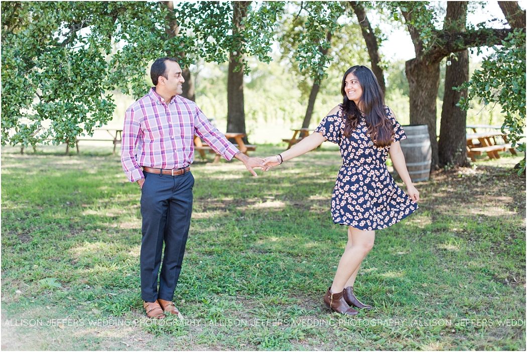 a-fredericksburg-proposal-at-william-and-chris-winery_0018
