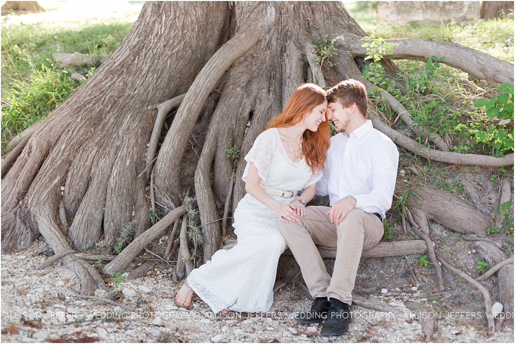 a-romantic-engagement-session-at-cherokee-rose-wedding-venue-in-comfort-texas_0005