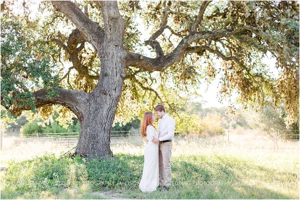 a-romantic-engagement-session-at-cherokee-rose-wedding-venue-in-comfort-texas_0007
