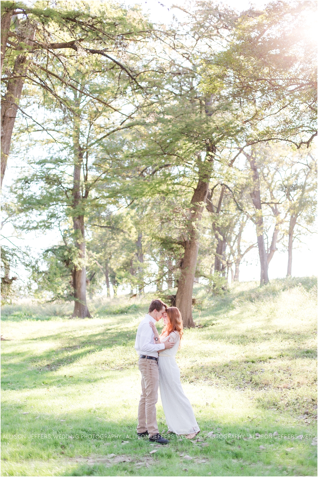 a-romantic-engagement-session-at-cherokee-rose-wedding-venue-in-comfort-texas_0008