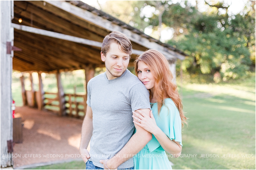 a-romantic-engagement-session-at-cherokee-rose-wedding-venue-in-comfort-texas_0037