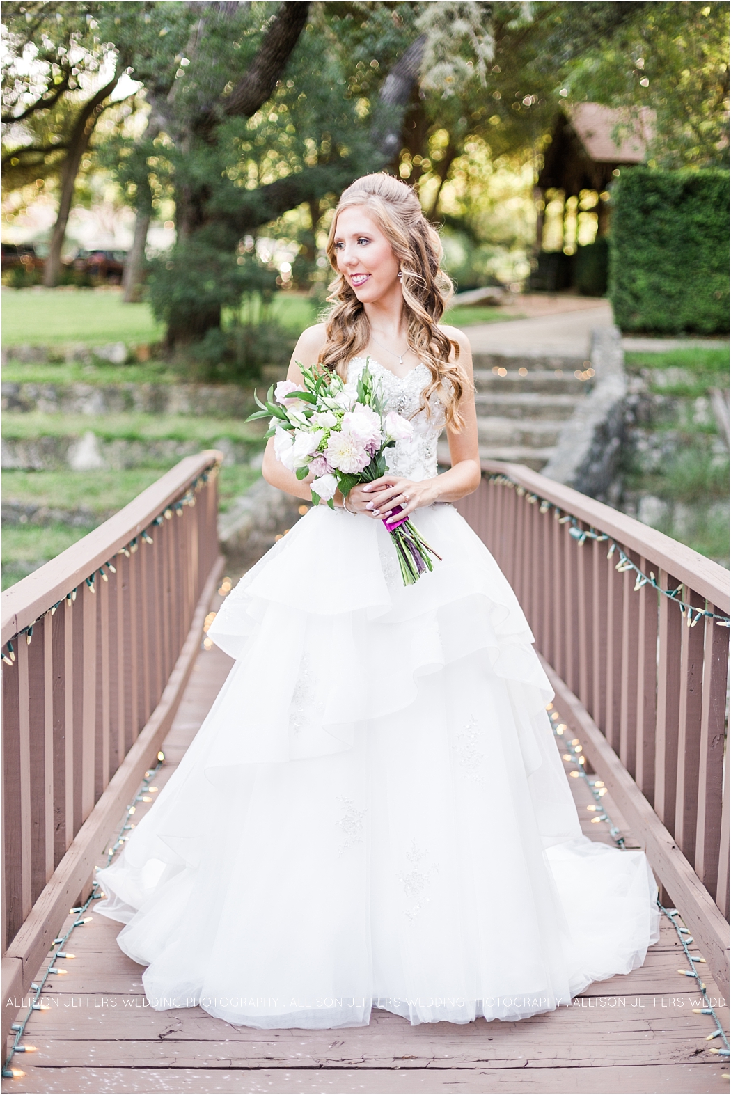 bridal-session-at-scenic-springs-wedding-venue-in-helotes-texas_0002