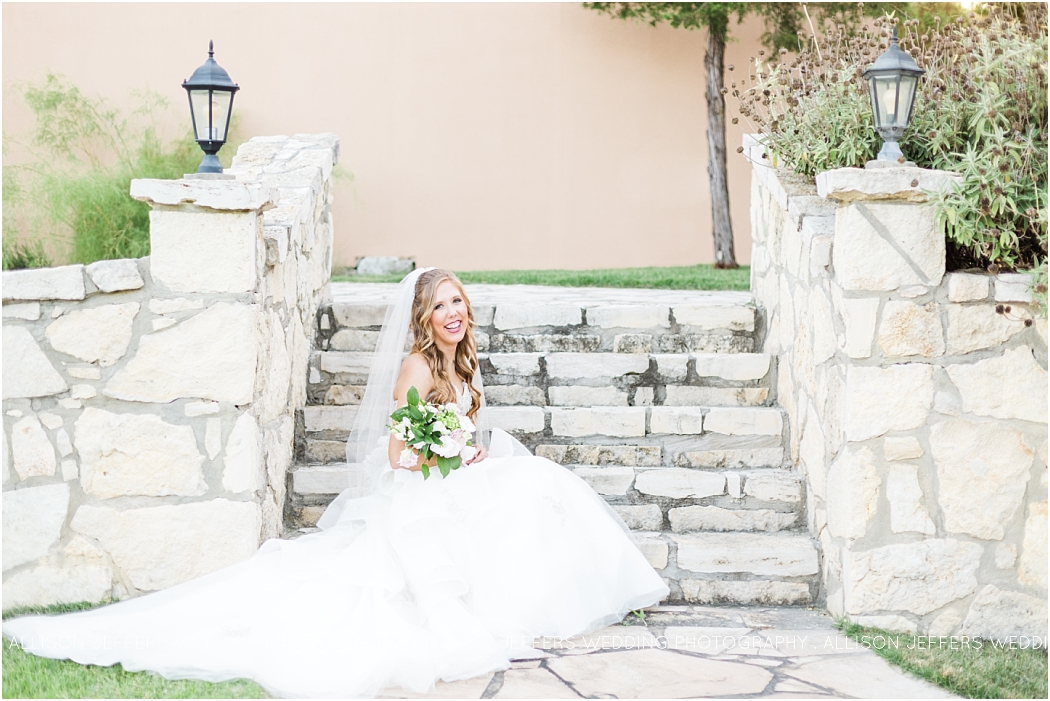 bridal-session-at-scenic-springs-wedding-venue-in-helotes-texas_0019