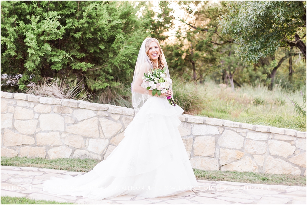 bridal-session-at-scenic-springs-wedding-venue-in-helotes-texas_0035