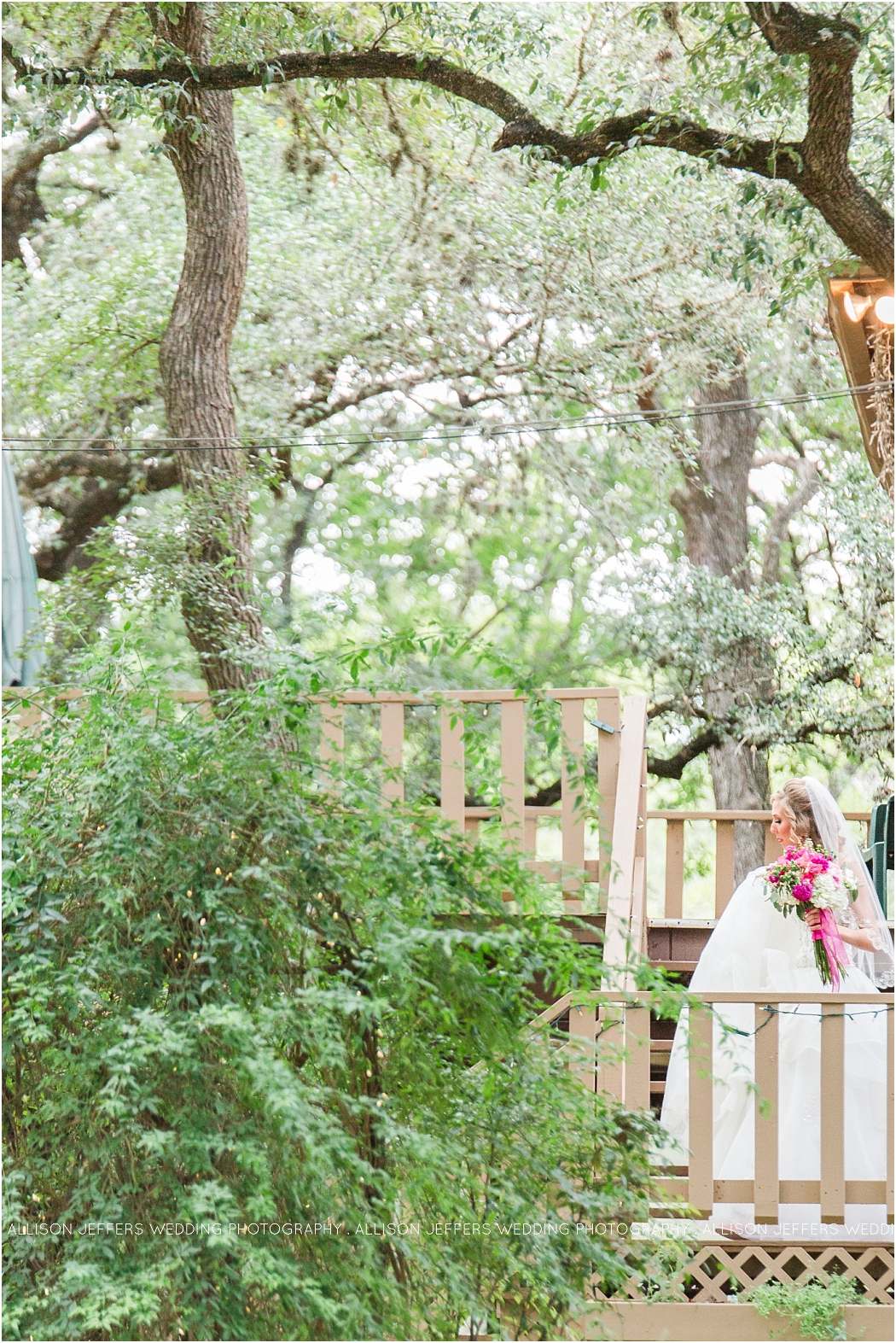 raspberry-wedding-at-scenic-springs-wedding-venue-san-antonio-texas_0047