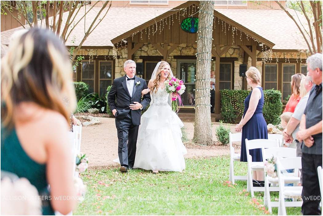 raspberry-wedding-at-scenic-springs-wedding-venue-san-antonio-texas_0050