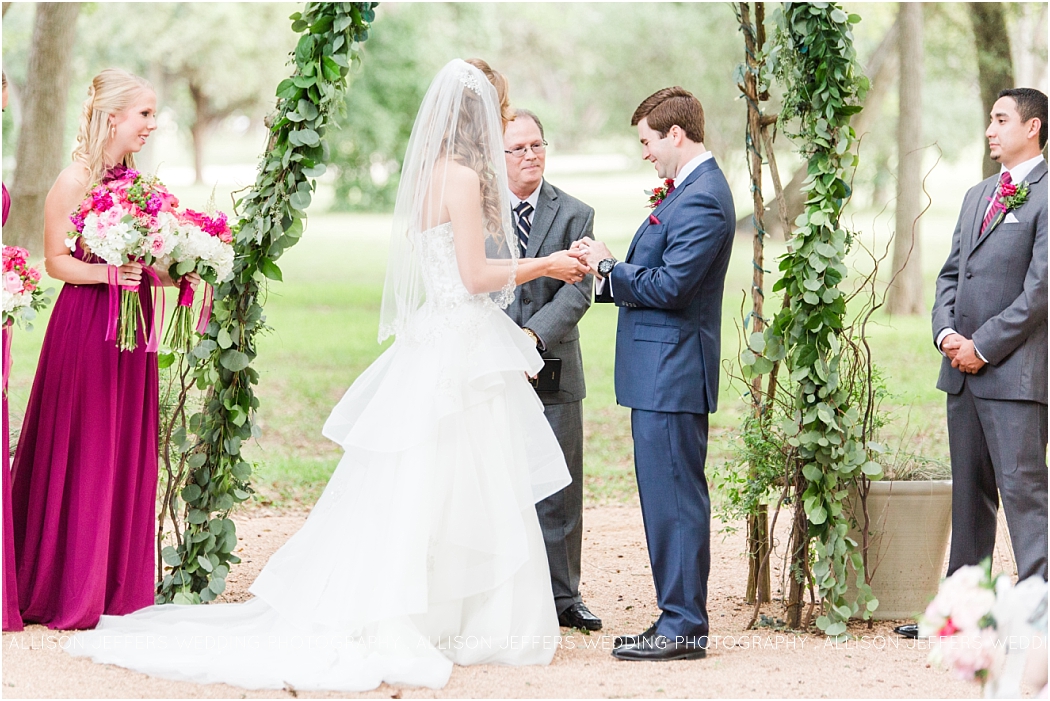 raspberry-wedding-at-scenic-springs-wedding-venue-san-antonio-texas_0062
