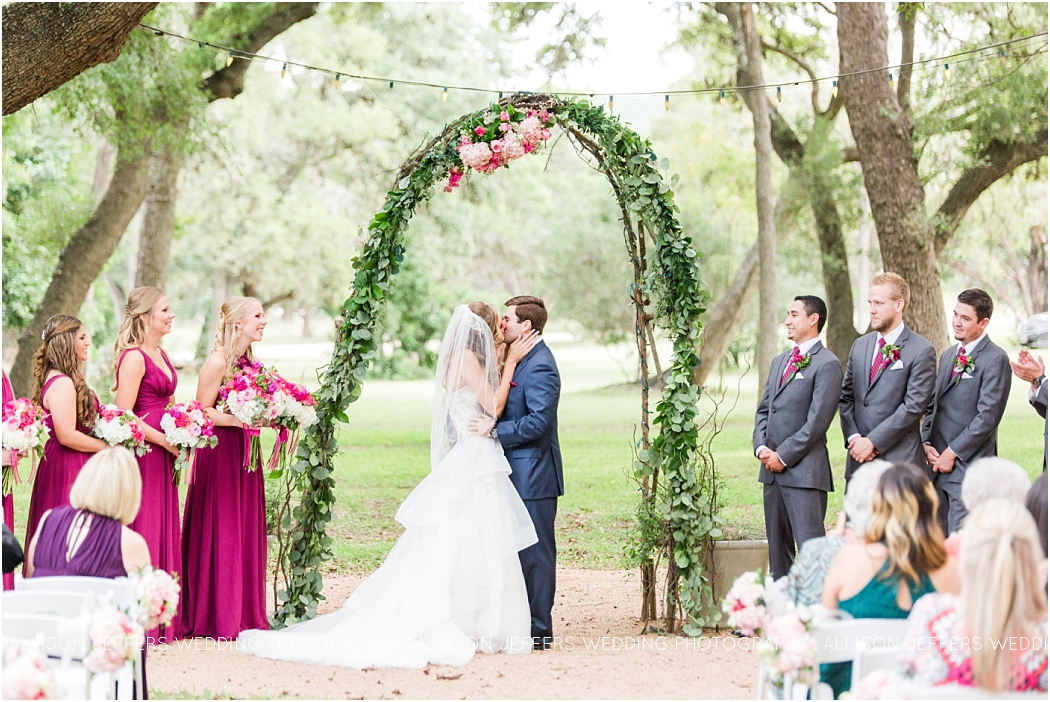 raspberry-wedding-at-scenic-springs-wedding-venue-san-antonio-texas_0064