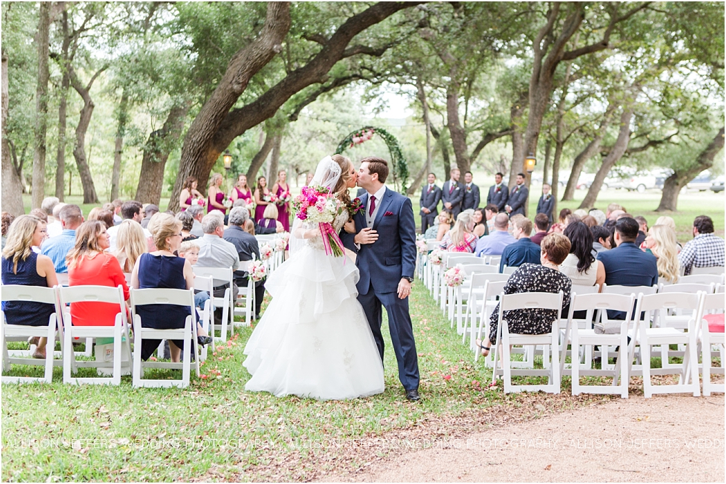 raspberry-wedding-at-scenic-springs-wedding-venue-san-antonio-texas_0071