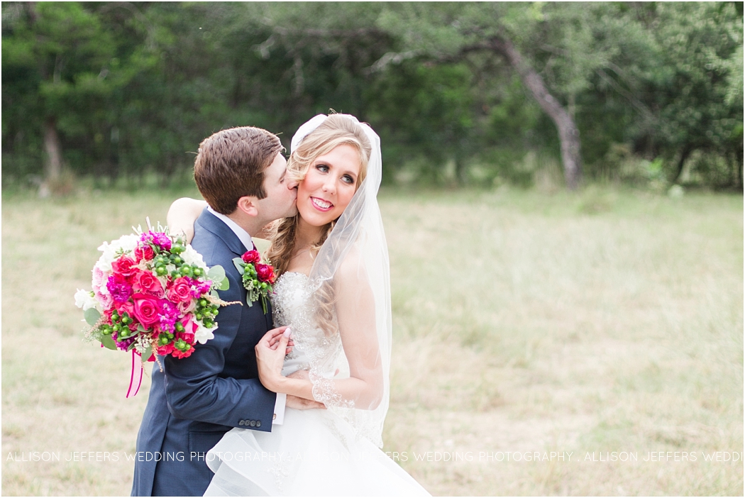 raspberry-wedding-at-scenic-springs-wedding-venue-san-antonio-texas_0094