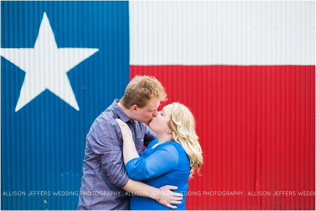 a-fall-engagement-session-at-cw-hill-country-ranch-in-boerne-texas-by-allison-jeffers-wedding-photography_0005