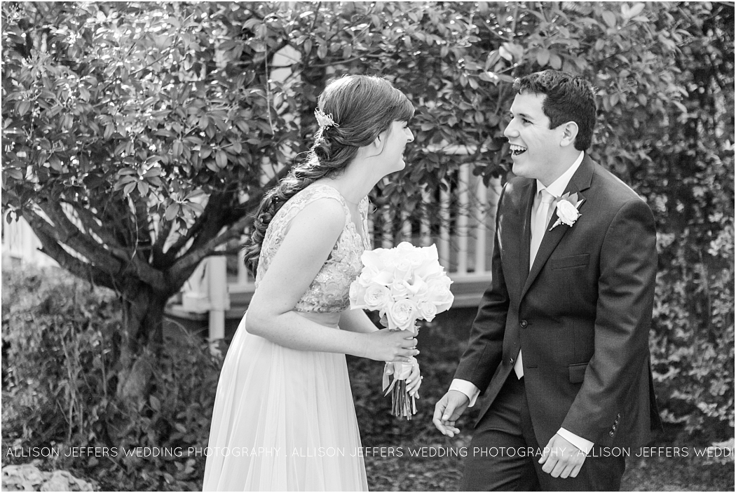 a-teal-and-blush-wedding-at-lakeside-pavillion-in-marble-falls-texas-by-allison-jeffers-wedding-photography-austin-wedding-photographer_0027