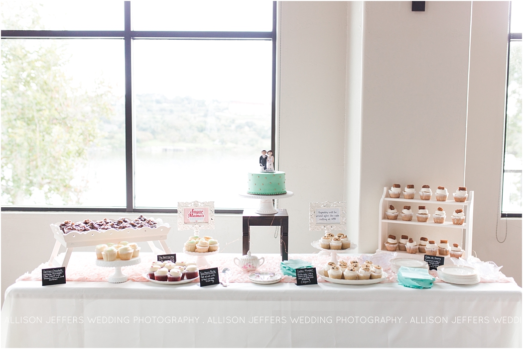 a-teal-and-blush-wedding-at-lakeside-pavillion-in-marble-falls-texas-by-allison-jeffers-wedding-photography-austin-wedding-photographer_0084