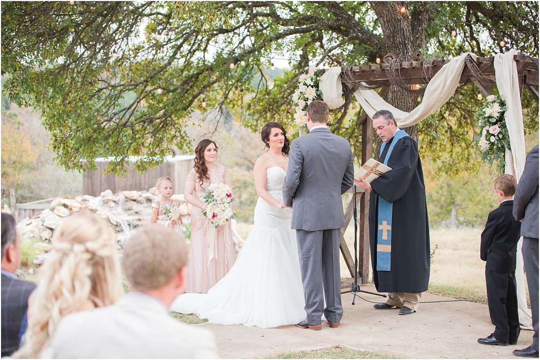 a-blush-cranberry-fall-wedding-at-cw-hill-country-ranch-in-boerne-texas-by-allison-jeffers-wedding-photography-boerne-wedding-photographer_0036