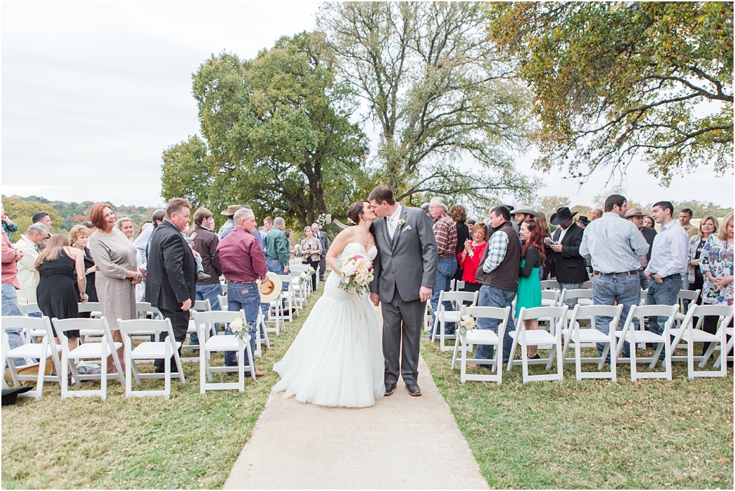 a-blush-cranberry-fall-wedding-at-cw-hill-country-ranch-in-boerne-texas-by-allison-jeffers-wedding-photography-boerne-wedding-photographer_0079